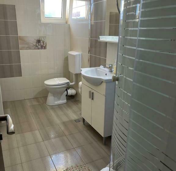 اتاق استاندارد یک تخته با بالکن, Restaurant Oscar