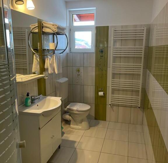 اتاق استاندارد, Restaurant Oscar