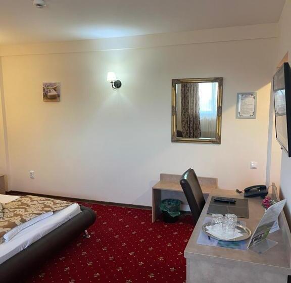 اتاق استاندارد, Restaurant Oscar