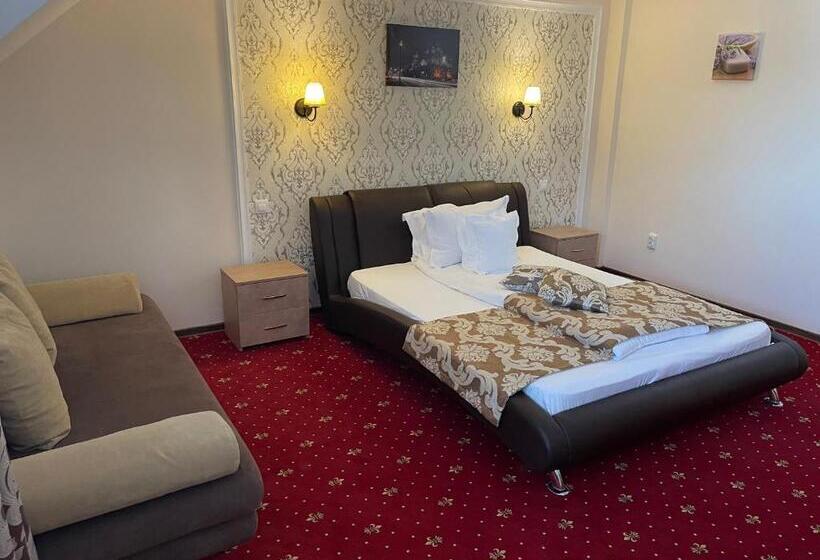 اتاق استاندارد, Restaurant Oscar