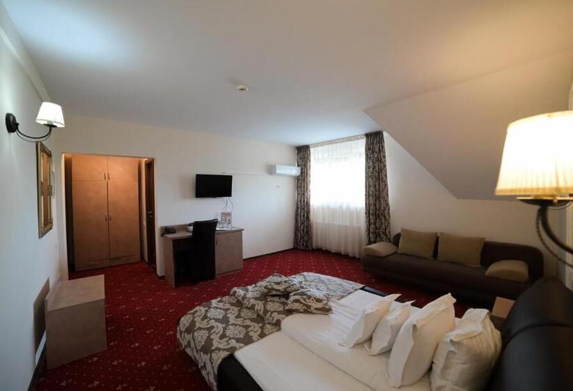 اتاق استاندارد, Restaurant Oscar