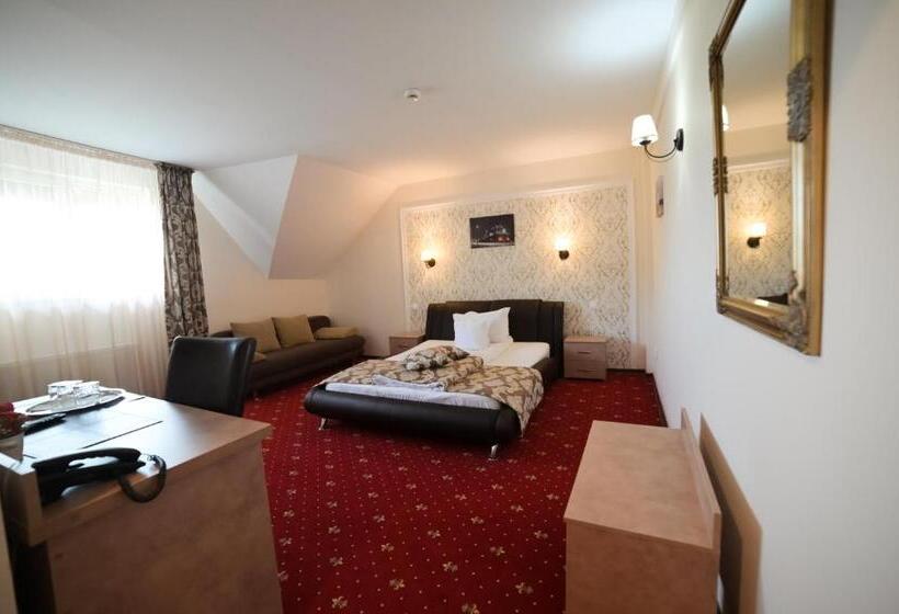 اتاق استاندارد, Restaurant Oscar