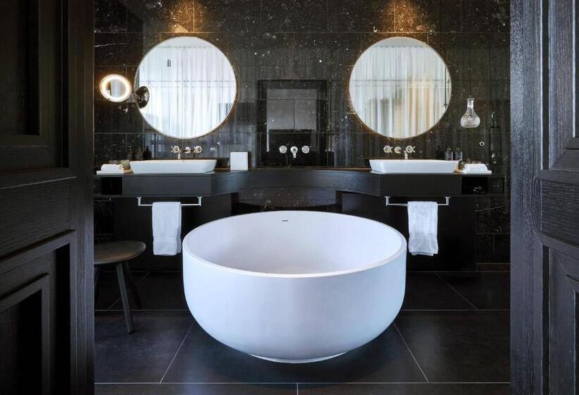 Люкс Deluxe Кровать Кинг, Roomers Munich, Autograph Collection