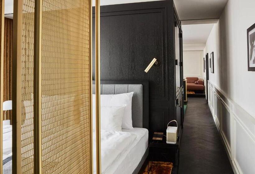 Suite Llit King, Roomers Munich, Autograph Collection