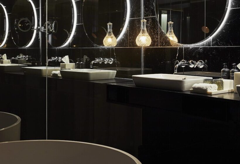 سوییت سوپریور, Roomers Munich, Autograph Collection