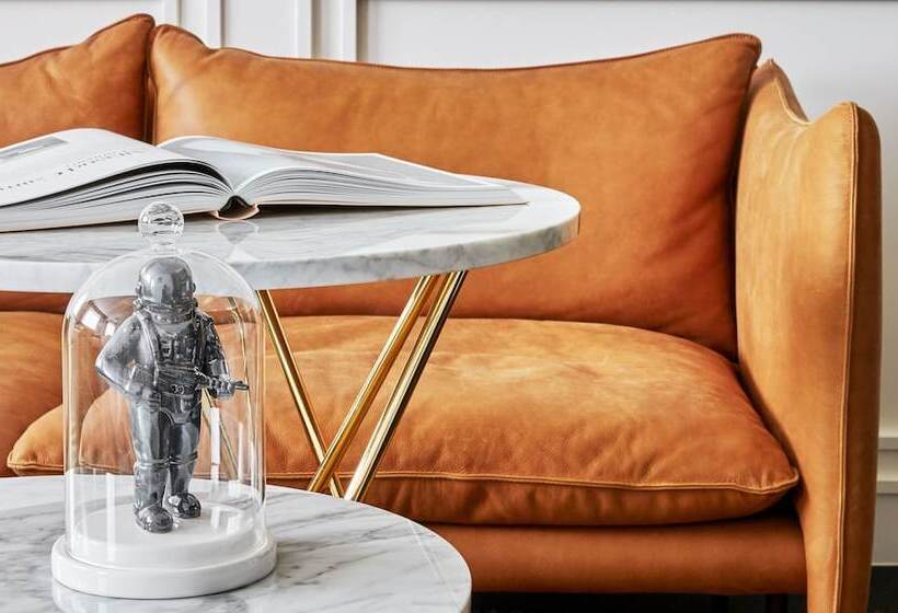 سوییت سوپریور, Roomers Munich, Autograph Collection