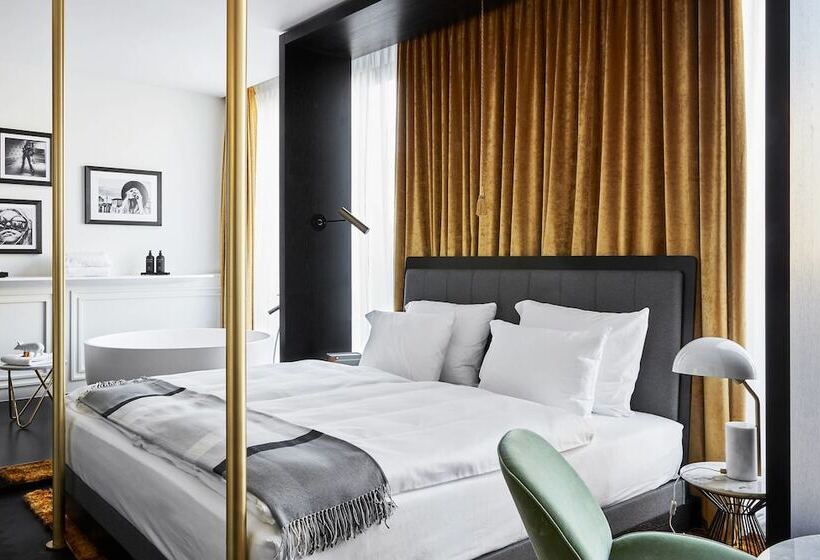 سوئیت پریمیوم, Roomers Munich, Autograph Collection