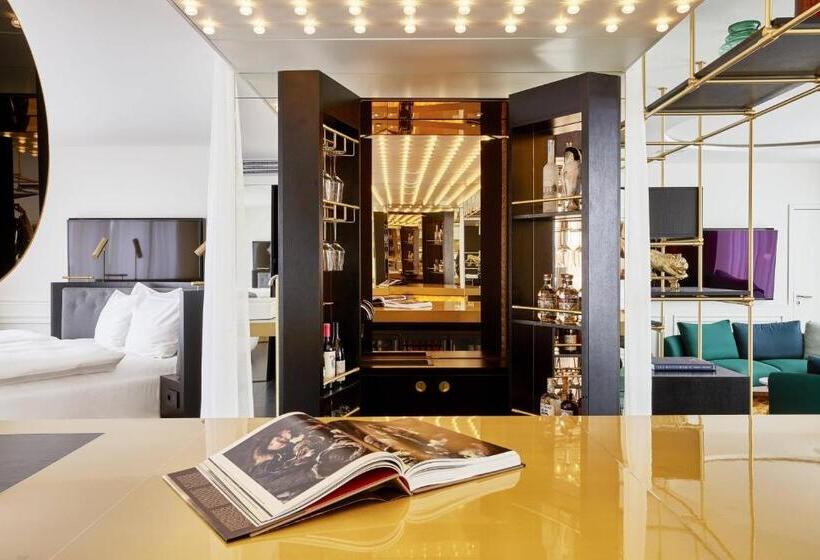 اتاق لوکس با تخت بزرگ, Roomers Munich, Autograph Collection