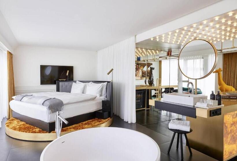 اتاق لوکس با تخت بزرگ, Roomers Munich, Autograph Collection