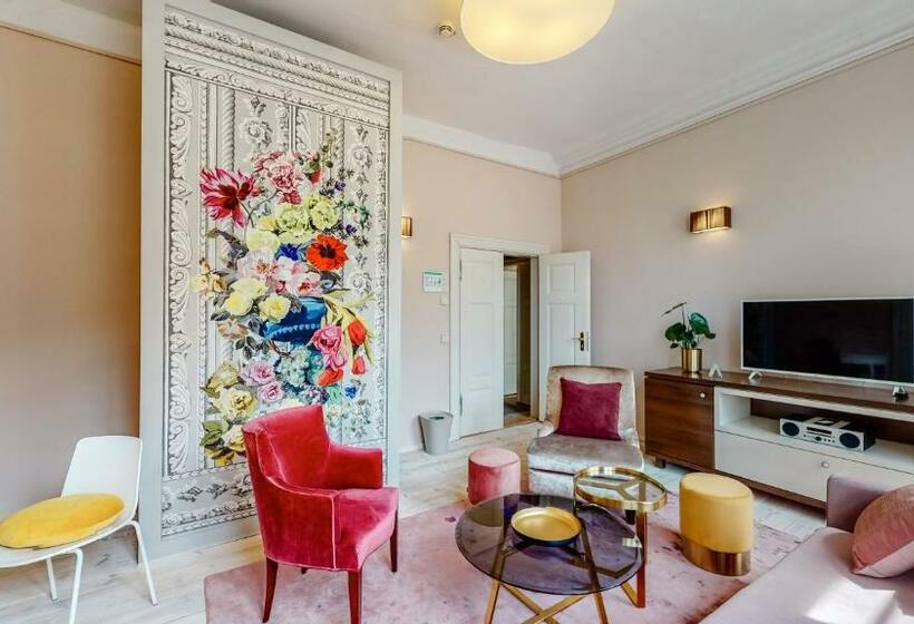 Люкс, Schloss Grube