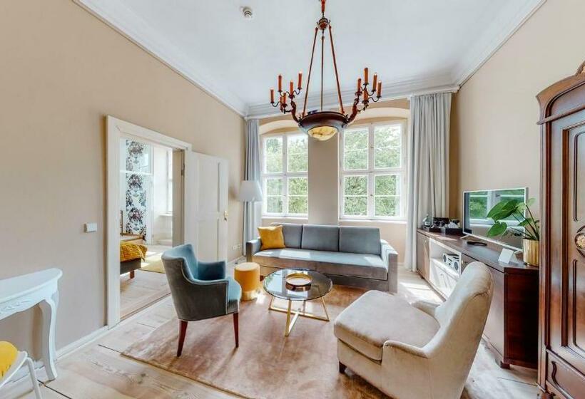 Полулюкс, Schloss Grube