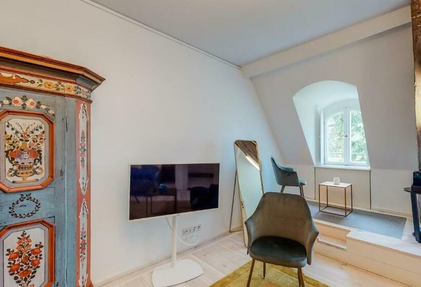 Номер Стандарт, Schloss Grube