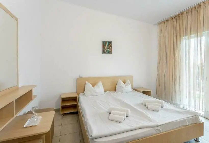 Standard Room, Vraja Marii