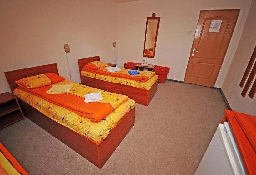 اتاق استاندارد, Imola Motel