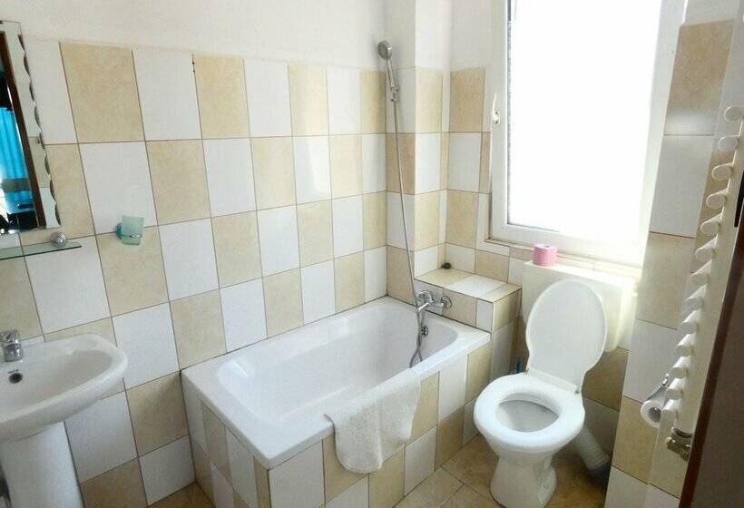 标准间, Taxi Hostel
