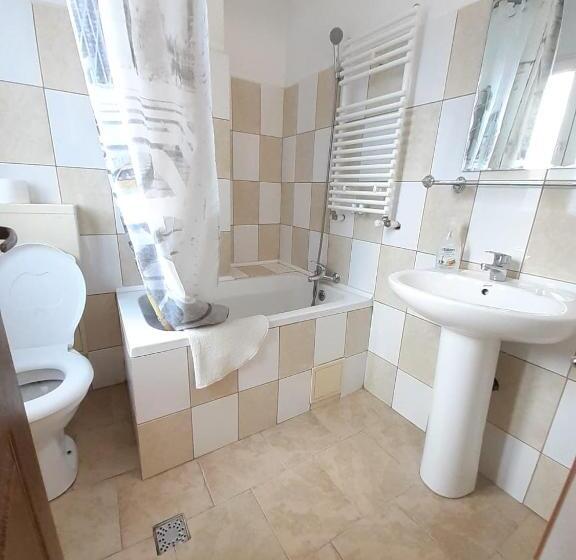 スタンダード4人部屋, Taxi Hostel