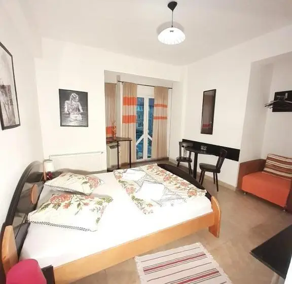 Comfort-huone, Taxi Hostel