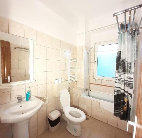 Семейный Номер, Taxi Hostel