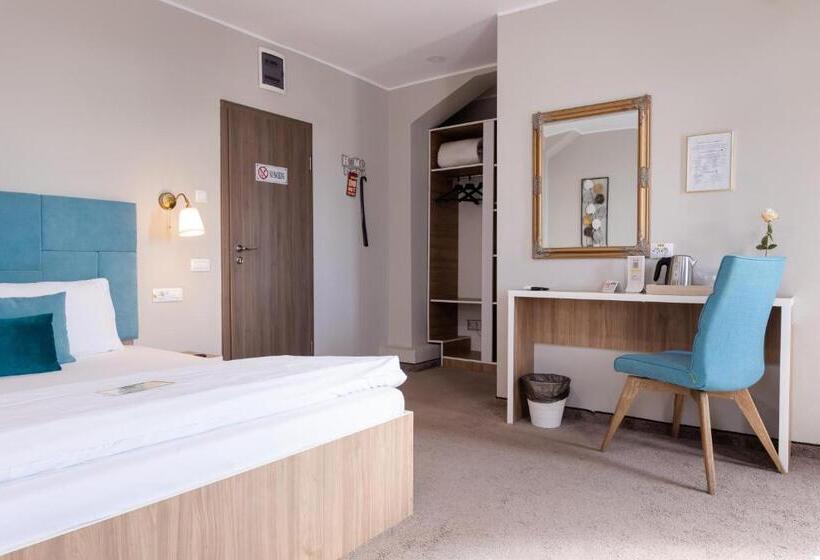 Трехместный Номер Классика, Bordeaux