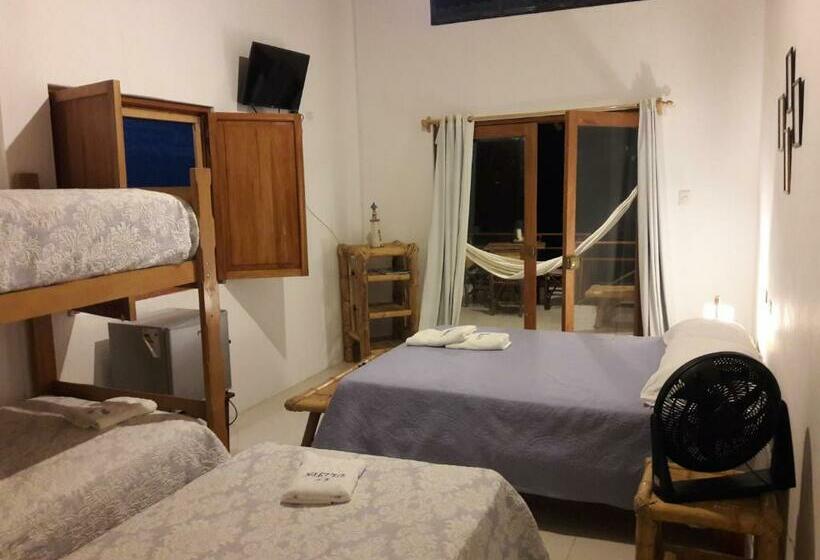 بانگلوی استاندارد با چشمانداز دریا, El Delfin