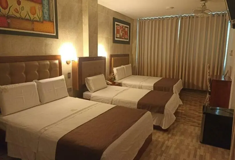 Deluxe Kolmen Hengen Huone, D´milez