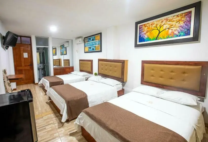 Deluxe Kolmen Hengen Huone, D´milez