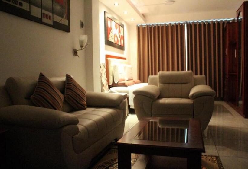 استودیوی سوپریور, D´milez