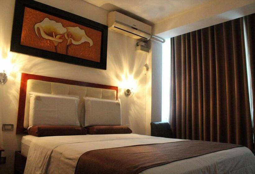 اتاق سوپریور با تخت بزرگ, D´milez