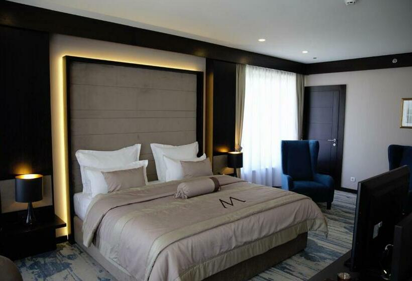 דירת חדר דלוקס, Malak Regency