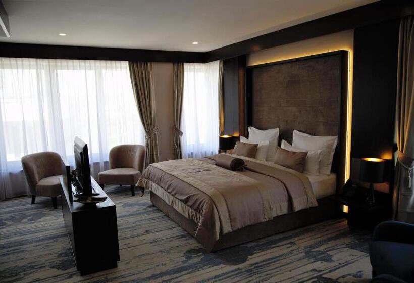 דירת חדר דלוקס, Malak Regency