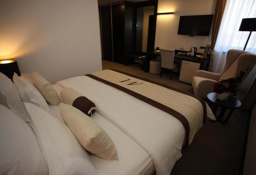 חדר קלאסי, Malak Regency