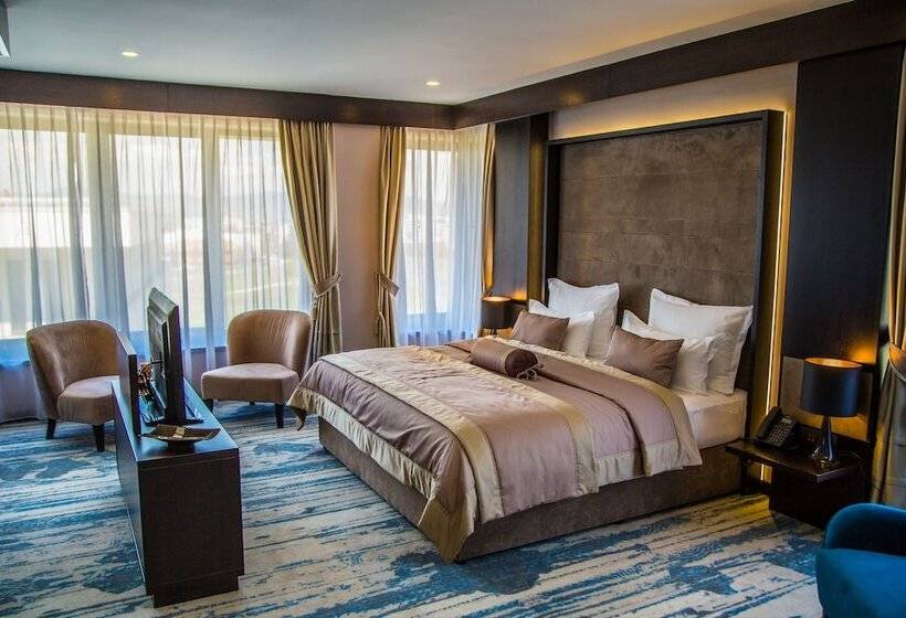 דירת חדר דלוקס, Malak Regency