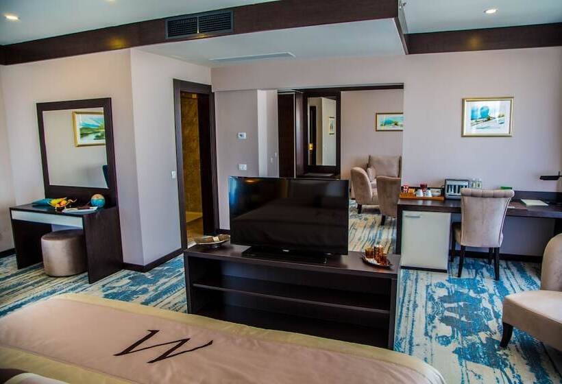 דירת חדר דלוקס, Malak Regency