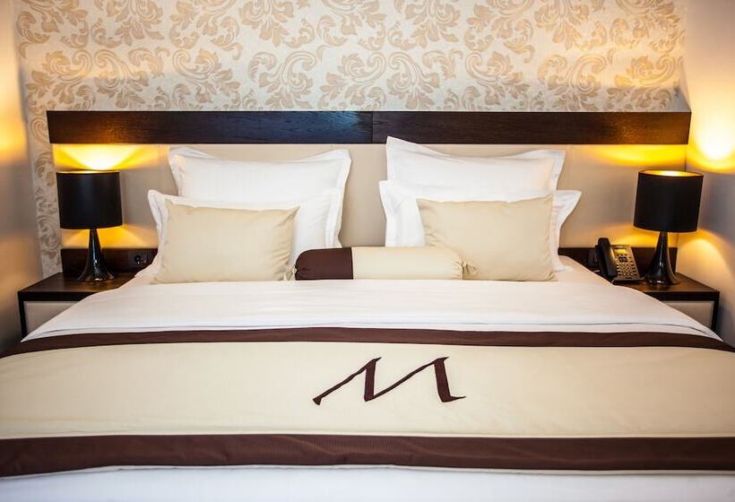 חדר קלאסי, Malak Regency