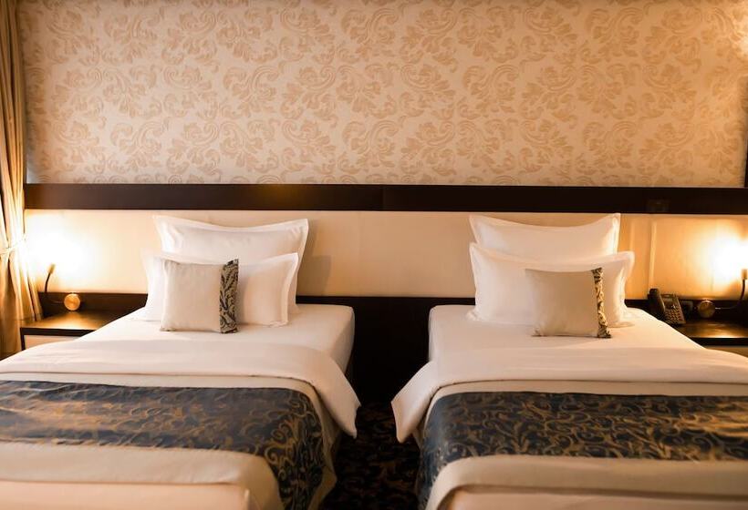 חדר דלוקס, Malak Regency