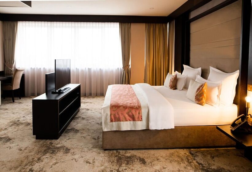 דירת חדר דלוקס, Malak Regency