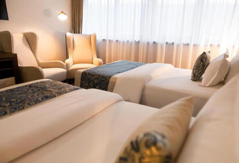 חדר דלוקס, Malak Regency