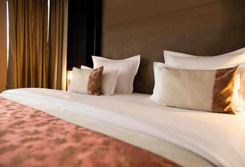 דירת חדר דלוקס, Malak Regency