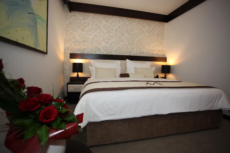 חדר קלאסי, Malak Regency