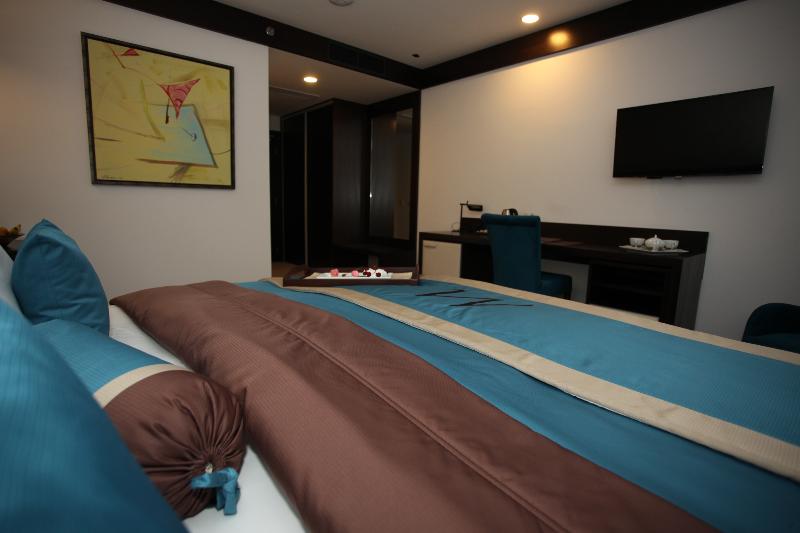 חדר דלוקס, Malak Regency