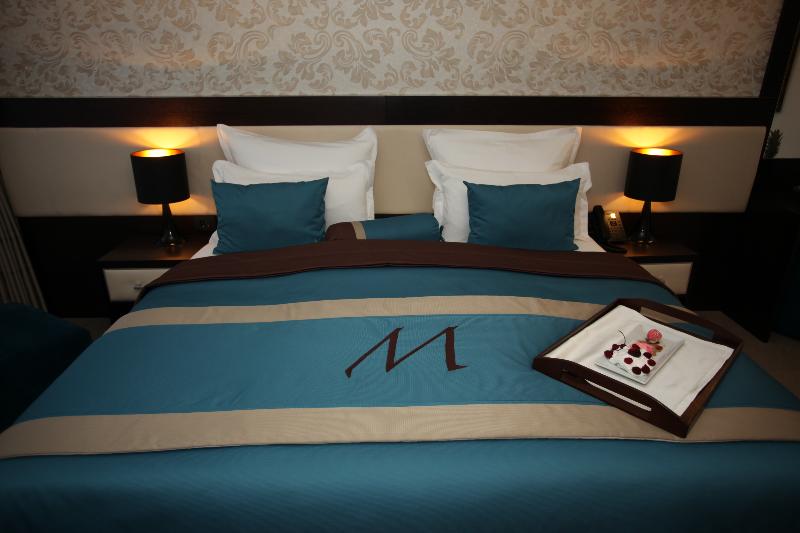 חדר דלוקס, Malak Regency