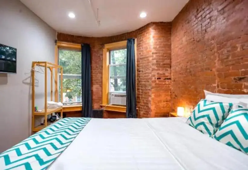 اتاق استاندارد با سرویس بهداشتی مشترک, Morris Guest House
