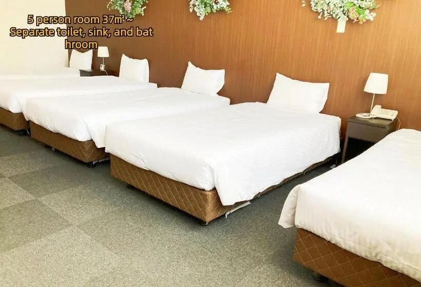 Perhehuone, Okinawa Hotel Precia