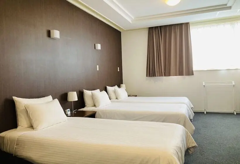 Standard Kolmen Hengen Huone, Okinawa Hotel Precia