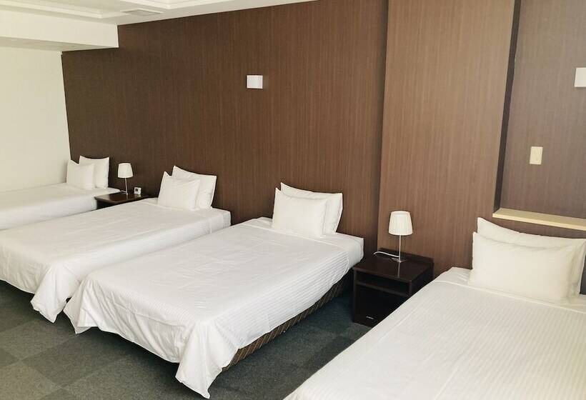 اتاق استاندارد چهار تخته, Okinawa Hotel Precia