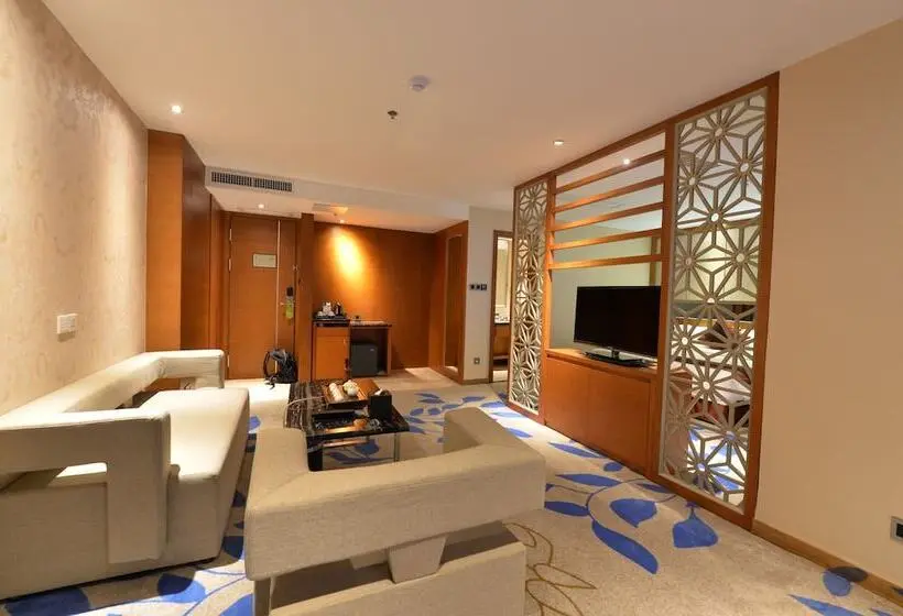 スイート, Reethi Rah