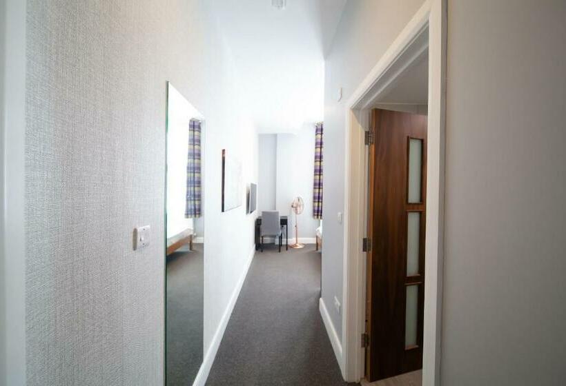 חדר סטנדרט, The Arch