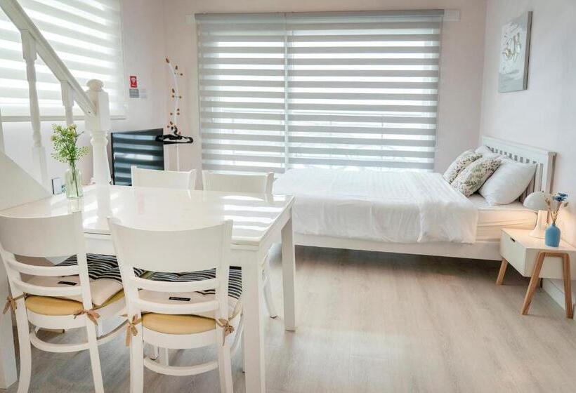 Duplex Rum, Pension Haneul Tari