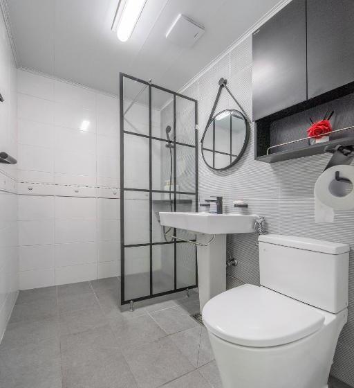 Duplex Rum, Pension Haneul Tari