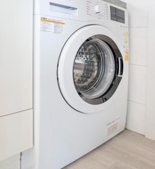 Deluxe Rum, Pension Haneul Tari